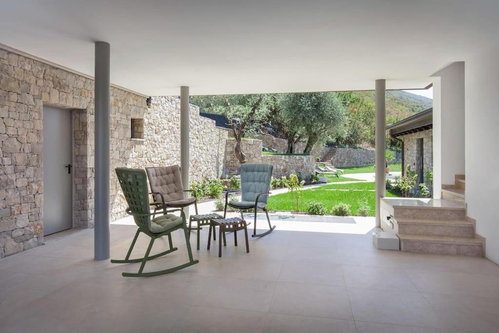 Villa Divina-Apt Armonia-Con Piscina E Vista Lago カステッレット・ディ・ブレンゾーネ エクステリア 写真