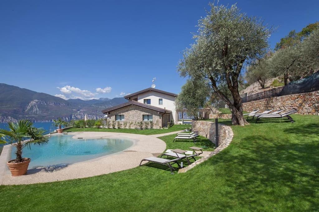 Villa Divina-Apt Armonia-Con Piscina E Vista Lago カステッレット・ディ・ブレンゾーネ エクステリア 写真
